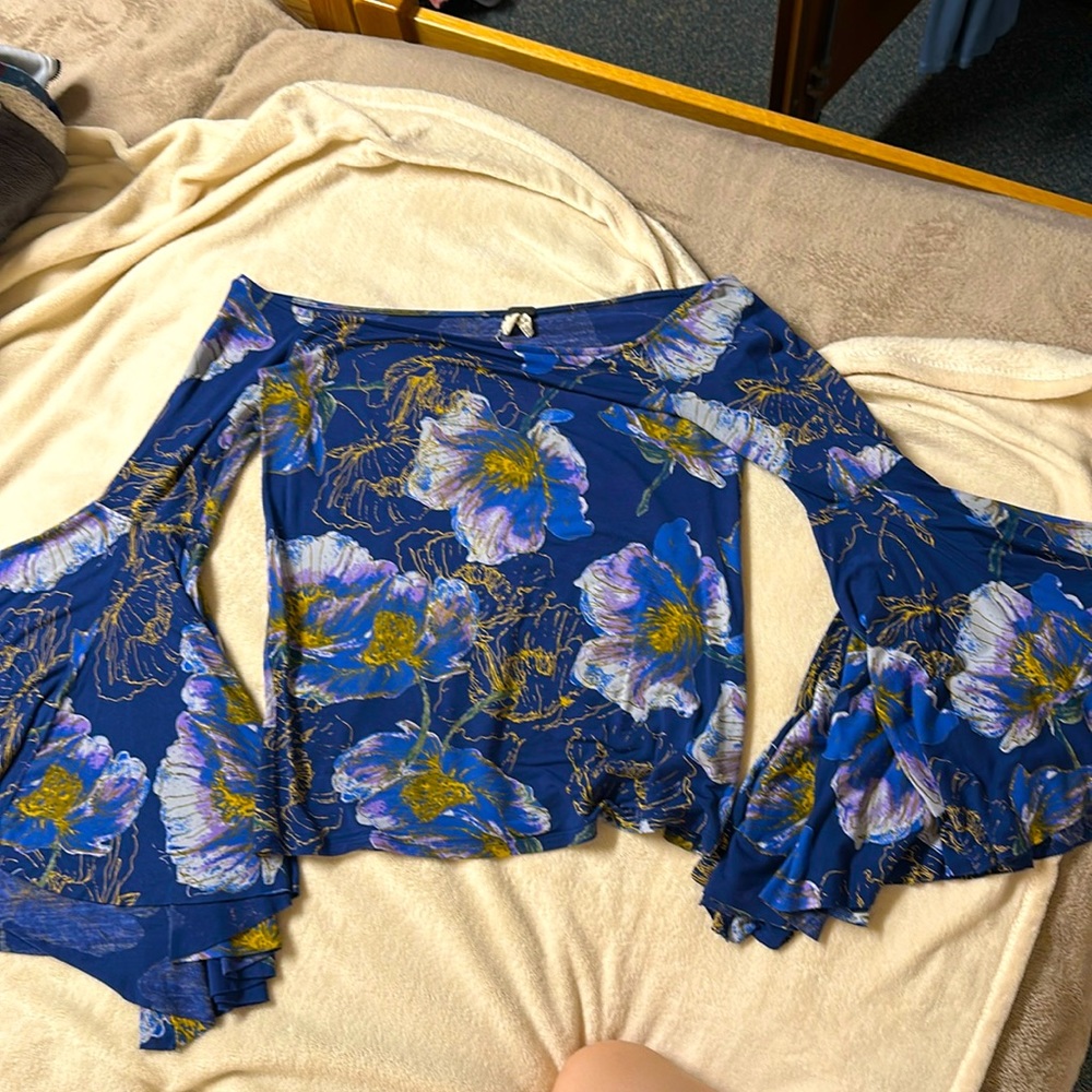 70s style shirt!
